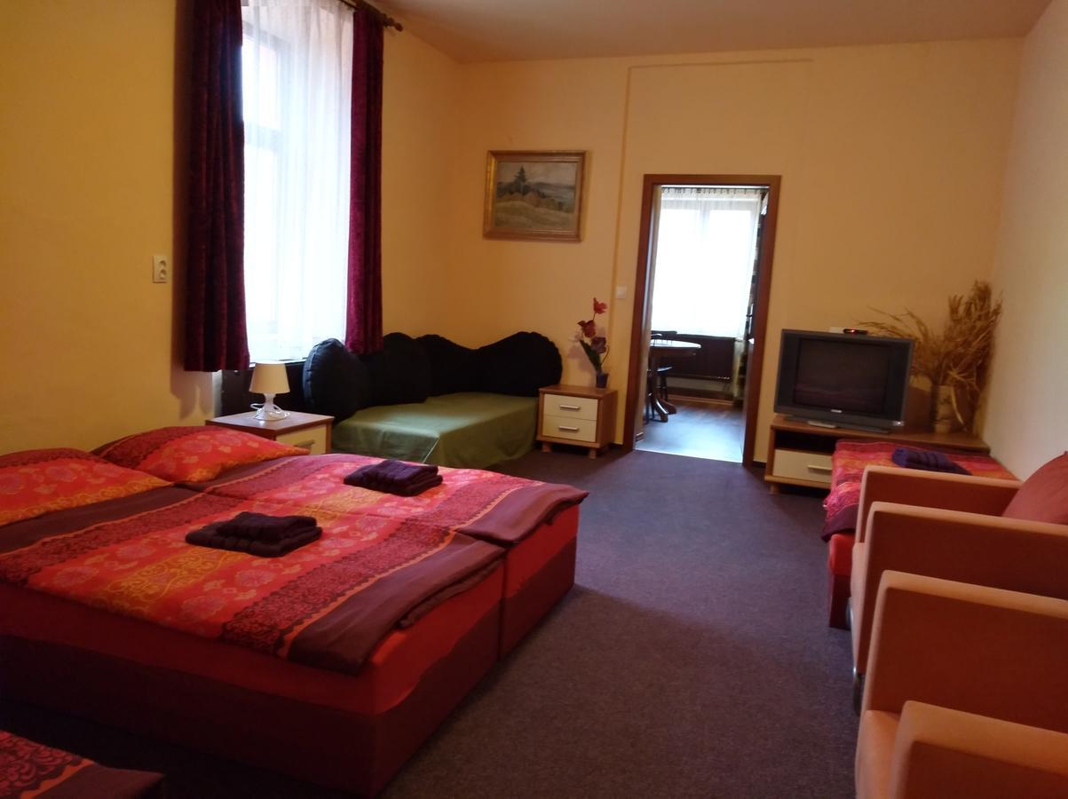 Guest House U Zámku Slatiňany Exteriér fotografie