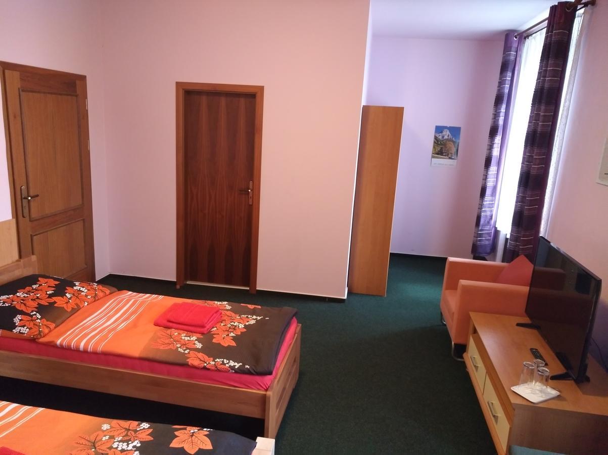 Guest House U Zámku Slatiňany Exteriér fotografie