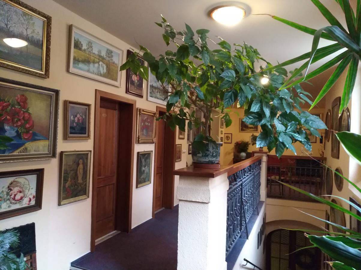 Guest House U Zámku Slatiňany Exteriér fotografie